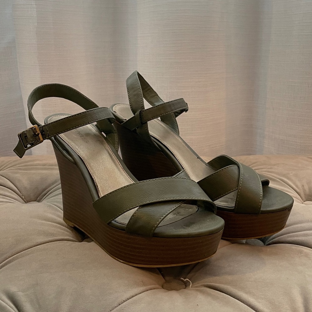 Well Loved Express Platform Sandals